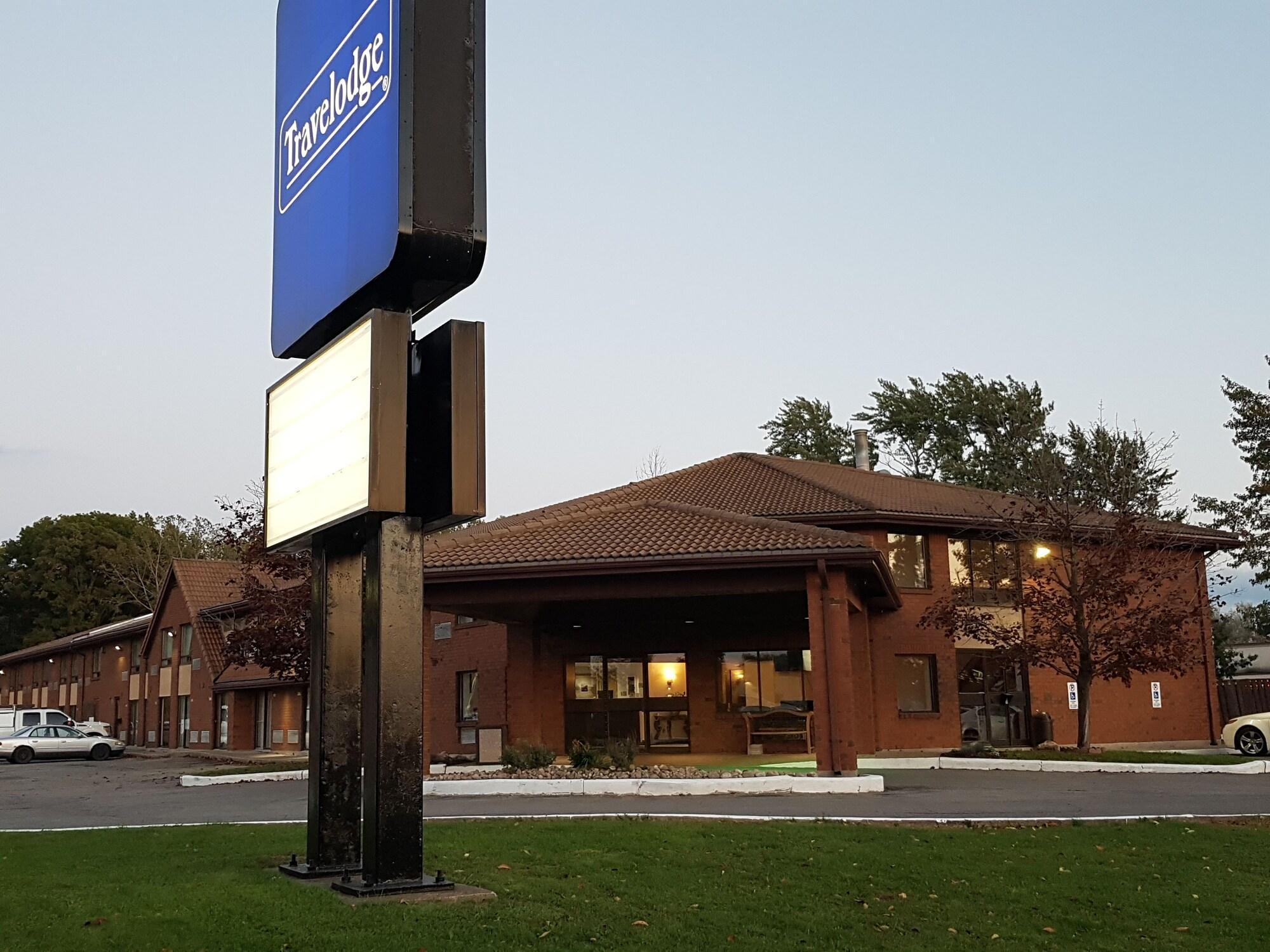 Travelodge by Wyndham Welland Eksteriør billede
