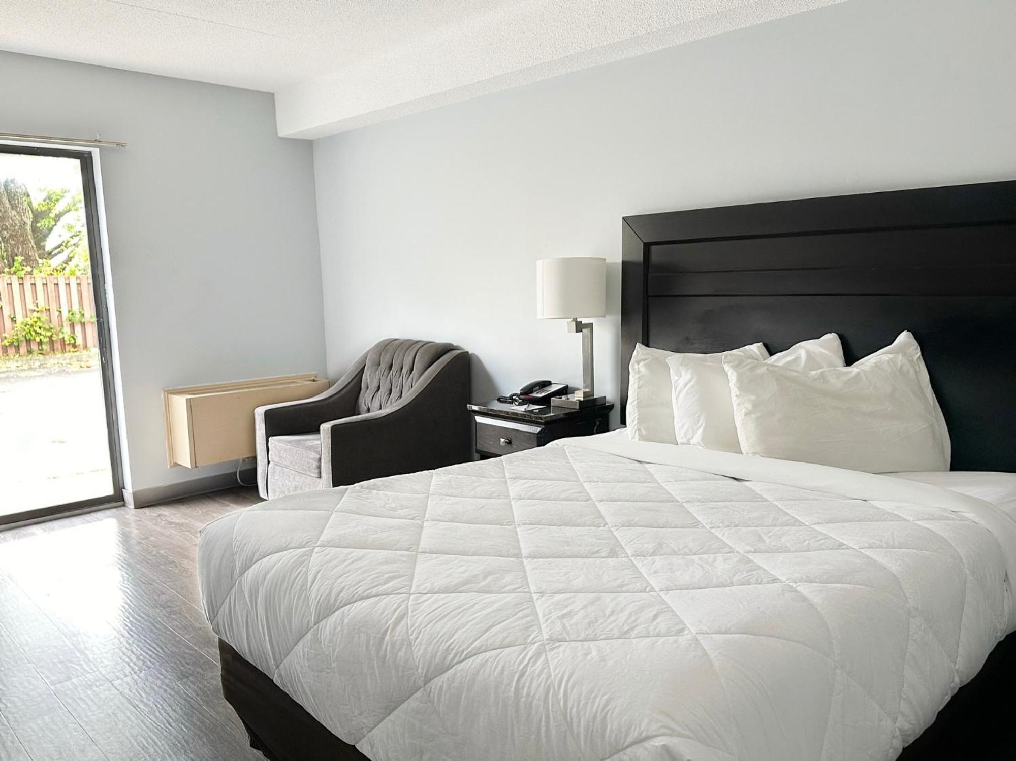 Travelodge by Wyndham Welland Eksteriør billede