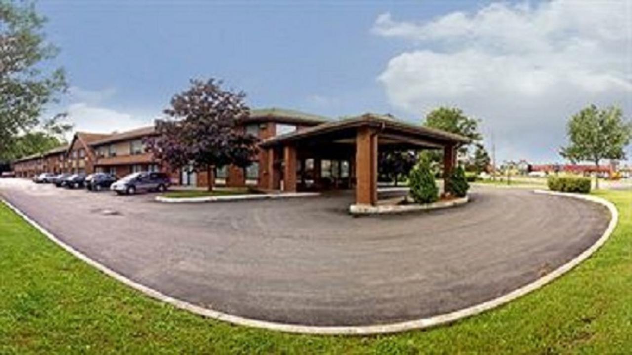 Travelodge by Wyndham Welland Eksteriør billede